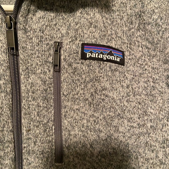 Patagonia vest size med zippered front closure & pockets used great condition - Picture 4 of 4